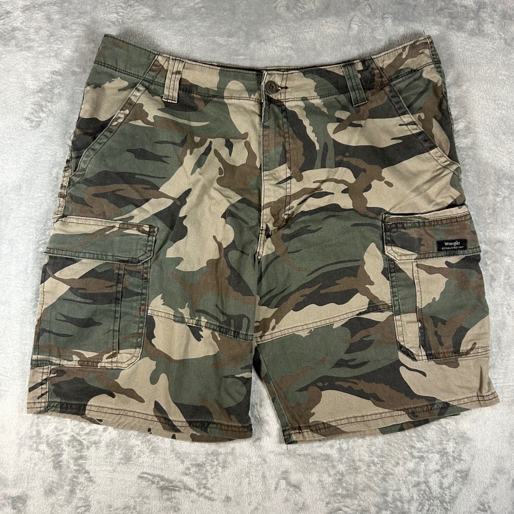 Wrangler Mens Relaxed Fit Camo Cargo Shorts Green Brown Size 38 112336219
